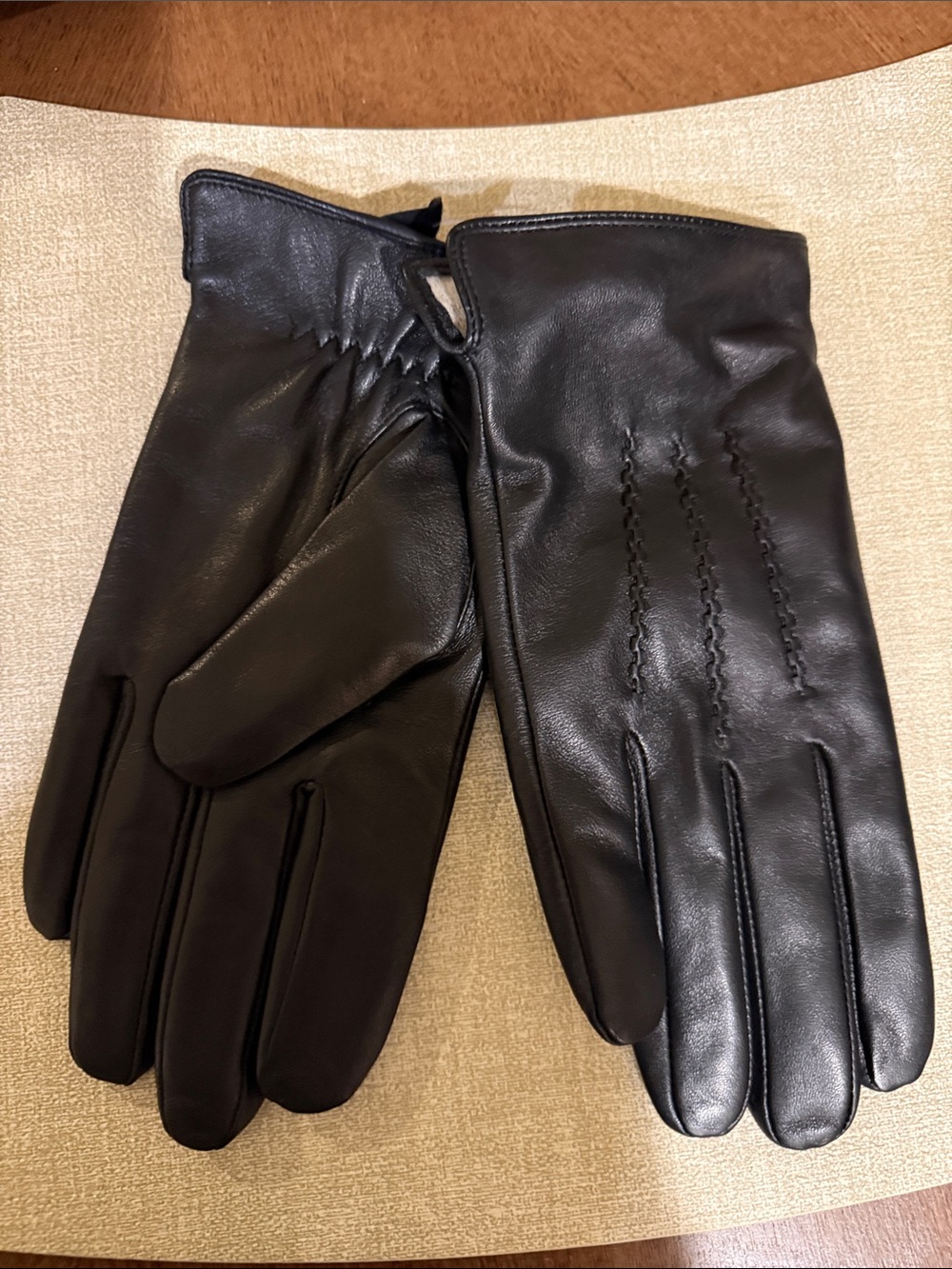 Classic Black Leather Men’s Gloves